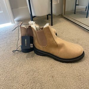 Forever 21 Fur Lined Chelsea Booties